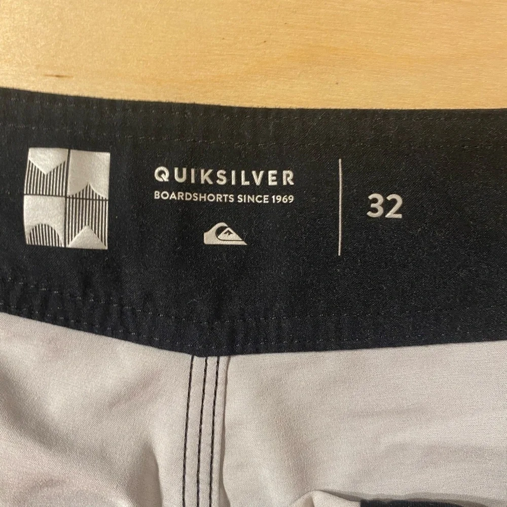 Quiksilver stylish board